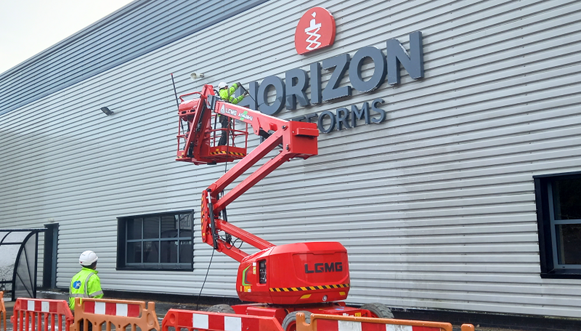 Cleaning-Horizon-on-Cherry-Picker.png