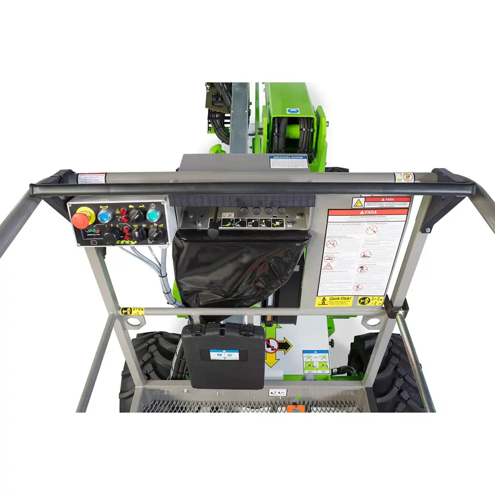 niftylift-hr12-4x4-basket-controls.webp
