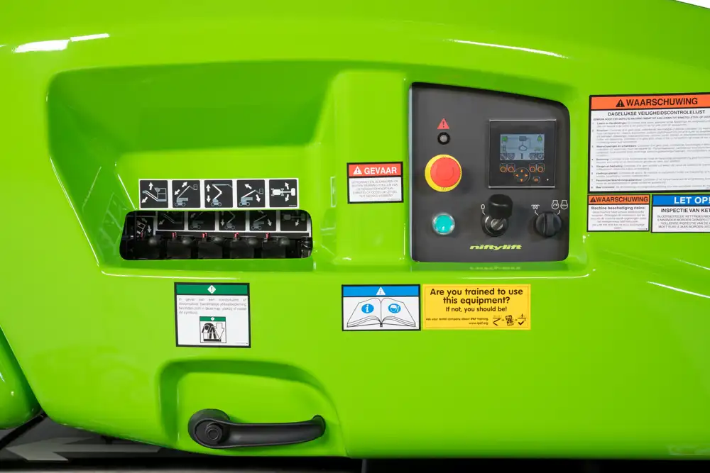 niftylift-hr21-hybrid-base-controls.webp